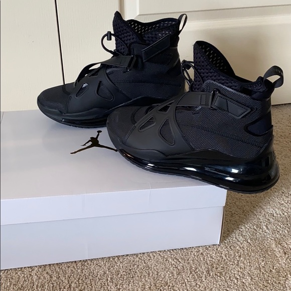 Jordan Shoes - Nike / Jordan Air Latitude 720